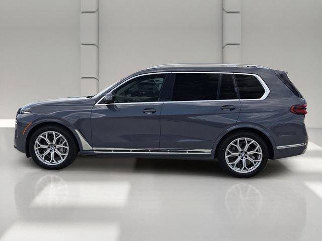 Used 2026 BMW X7 xDrive40i AWD/4WD image 2
