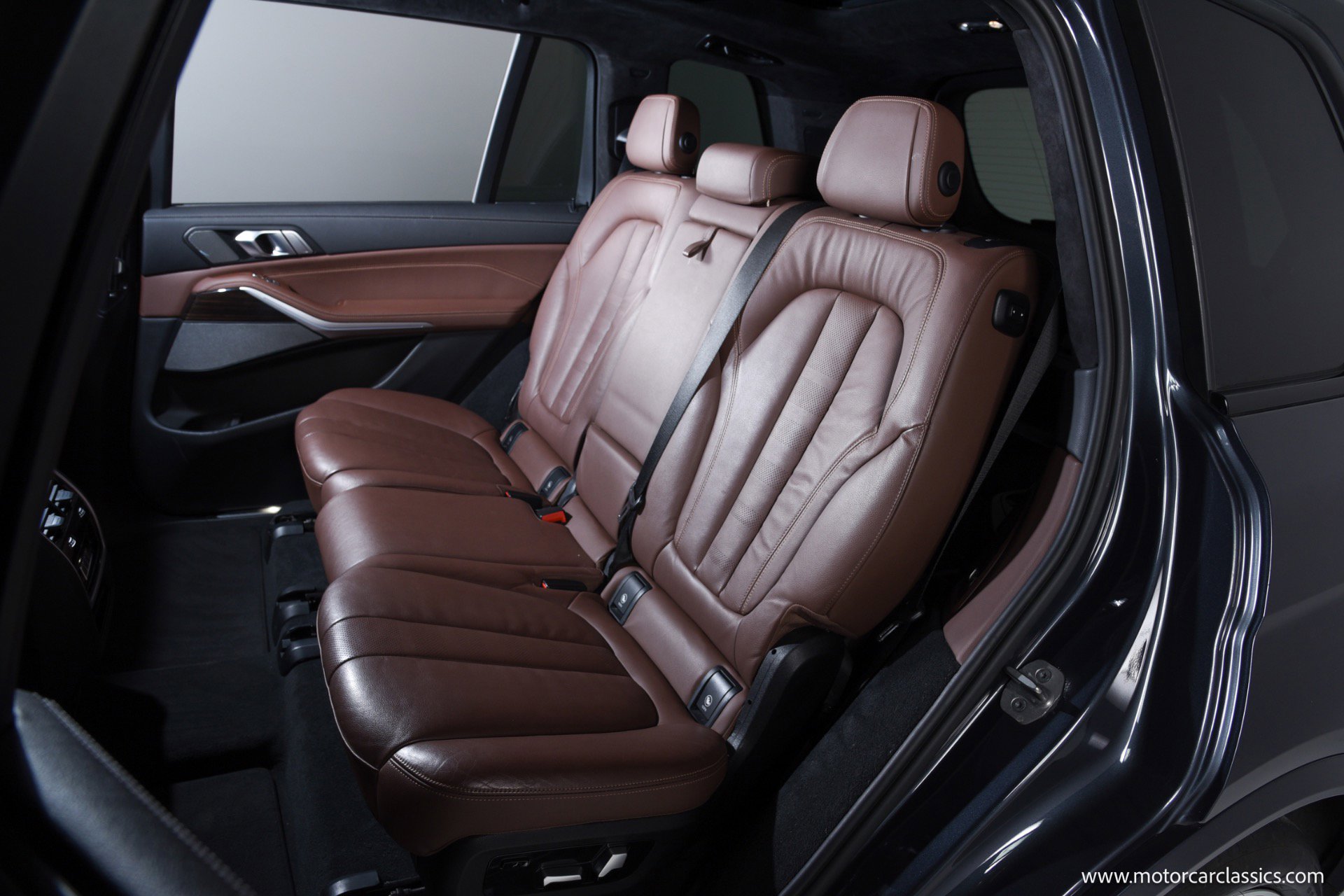 Used 2021 BMW X7 M50i image 24