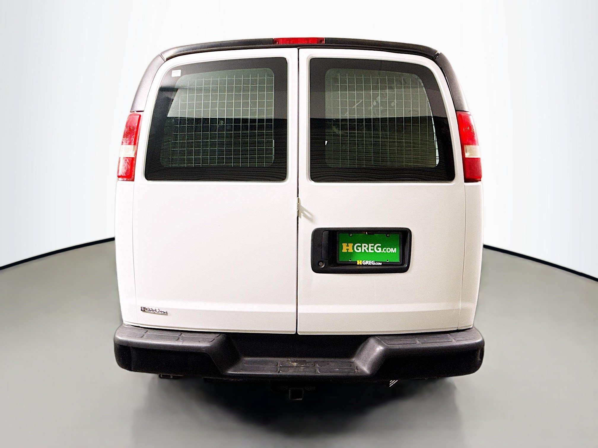 Used 2017 Chevrolet Express 2500 RWD image 8