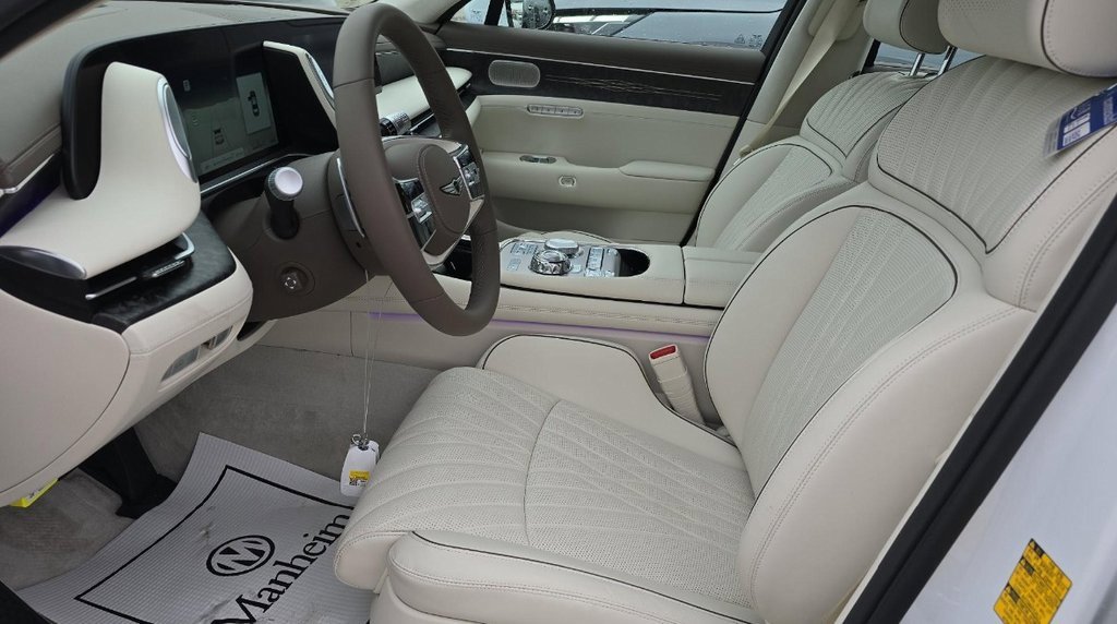 Used 2025 Genesis G90 3.5T image 2