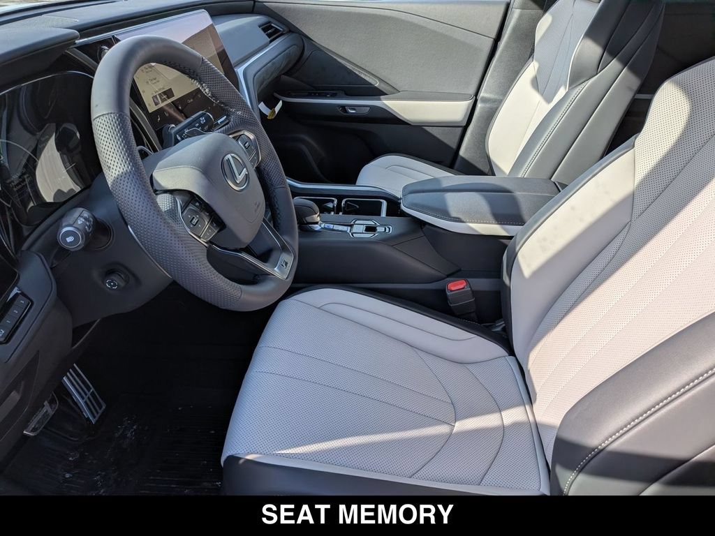 New 2026 Lexus TX 500h AWD w/ Technology Package image 13