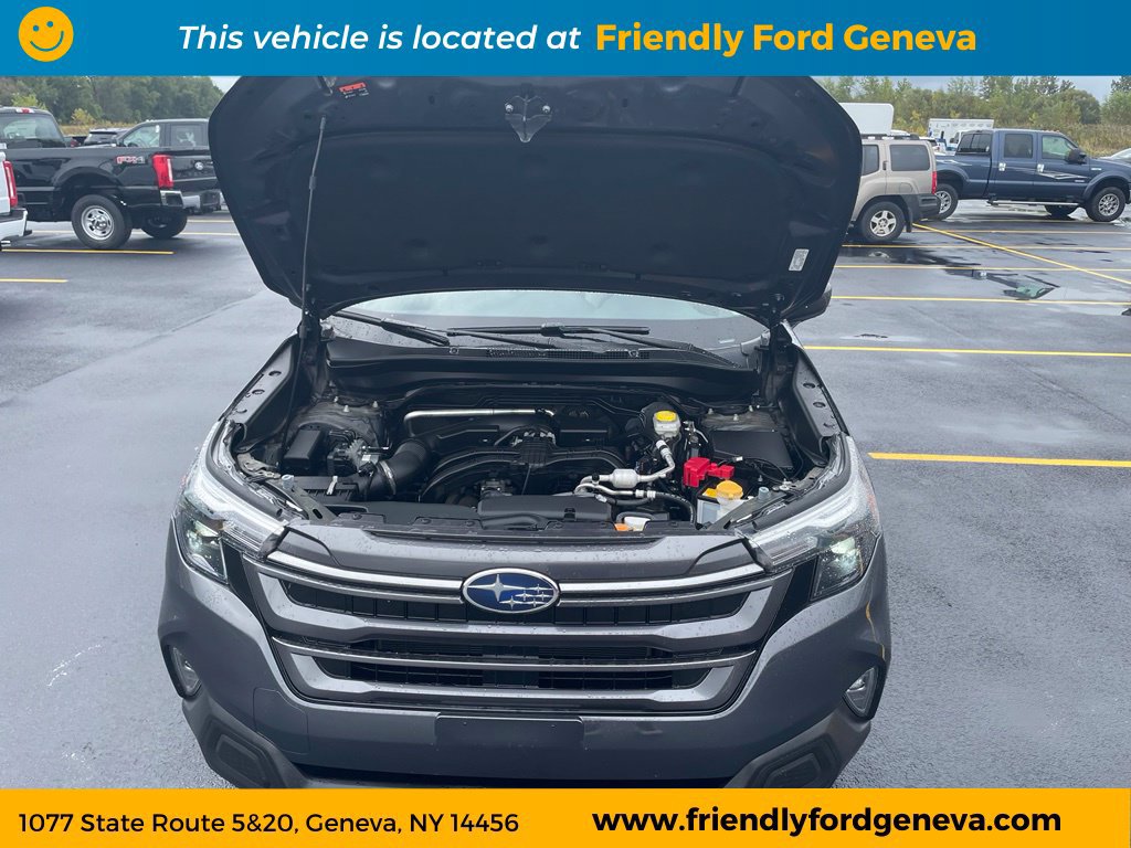 Used 2025 Subaru Forester Premium AWD/4WD image 31