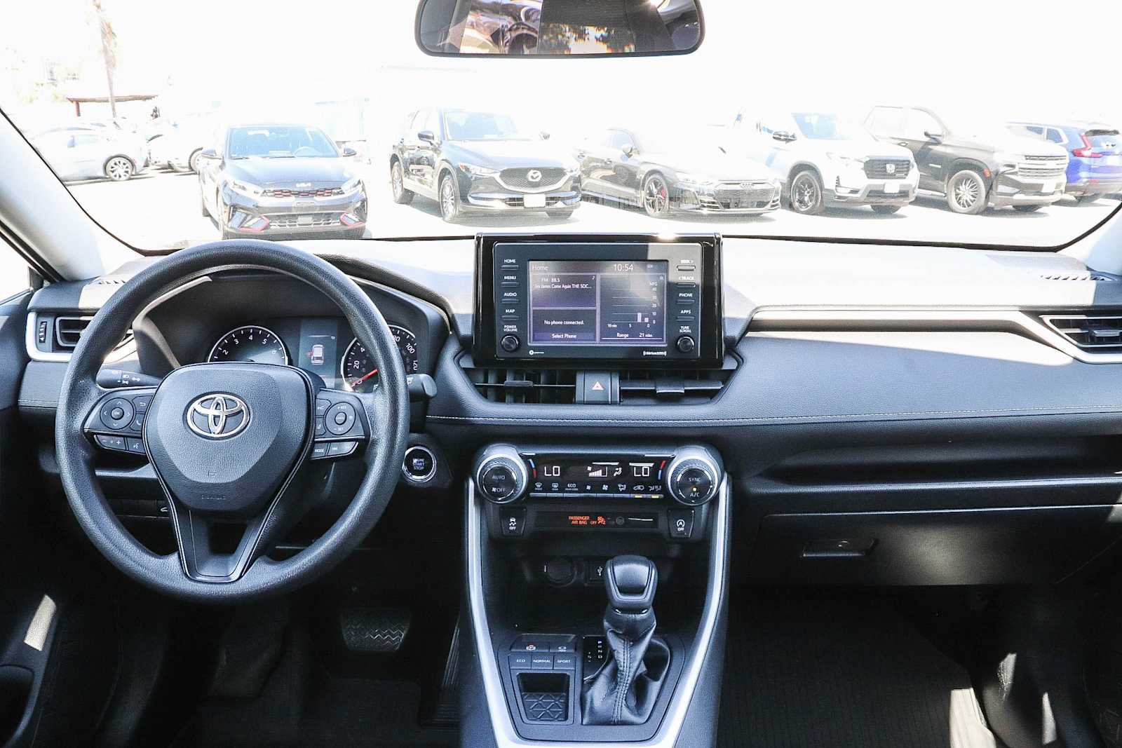 Used 2022 Toyota RAV4 XLE w/ Convenience Package FWD image 17