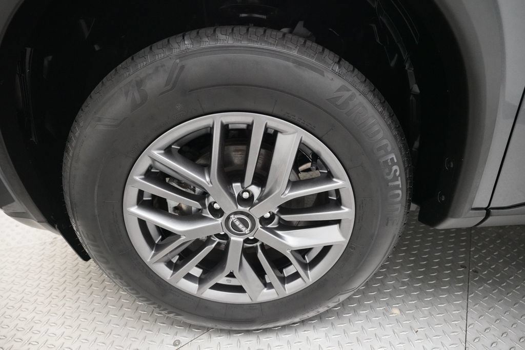 Used 2023 Nissan Rogue S AWD/4WD image 24