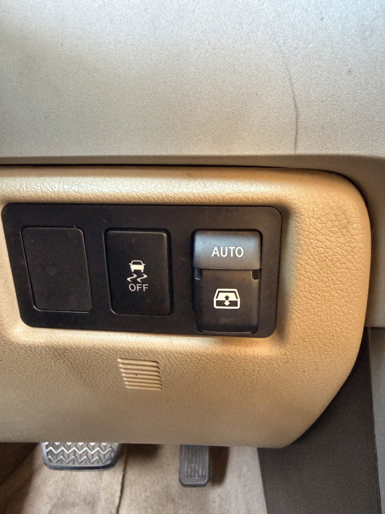 Used 2008 Toyota Sequoia Limited image 28