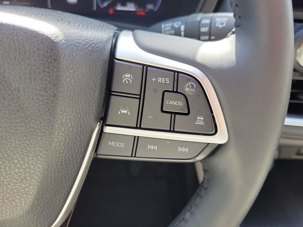 Used 2025 Toyota Grand Highlander AWD Hybrid image 21