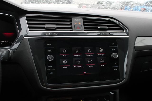 Certified 2023 Volkswagen Tiguan SE R-Line image 16