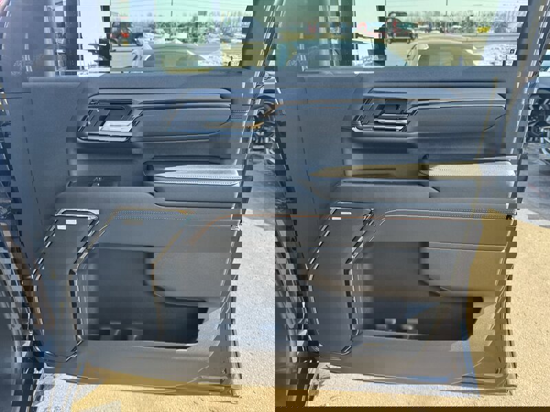 Used 2025 GMC Sierra 2500 AT4 w/ AT4 Premium Plus Package image 35