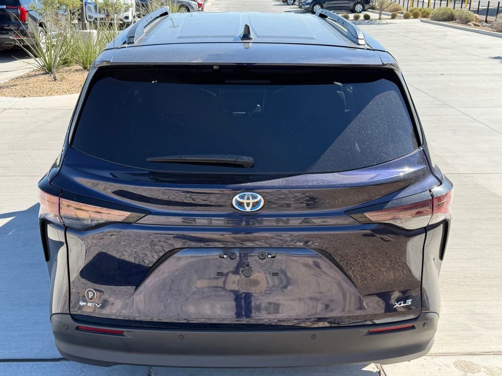 Used 2025 Toyota Sienna XLE w/ XLE Plus Package image 15