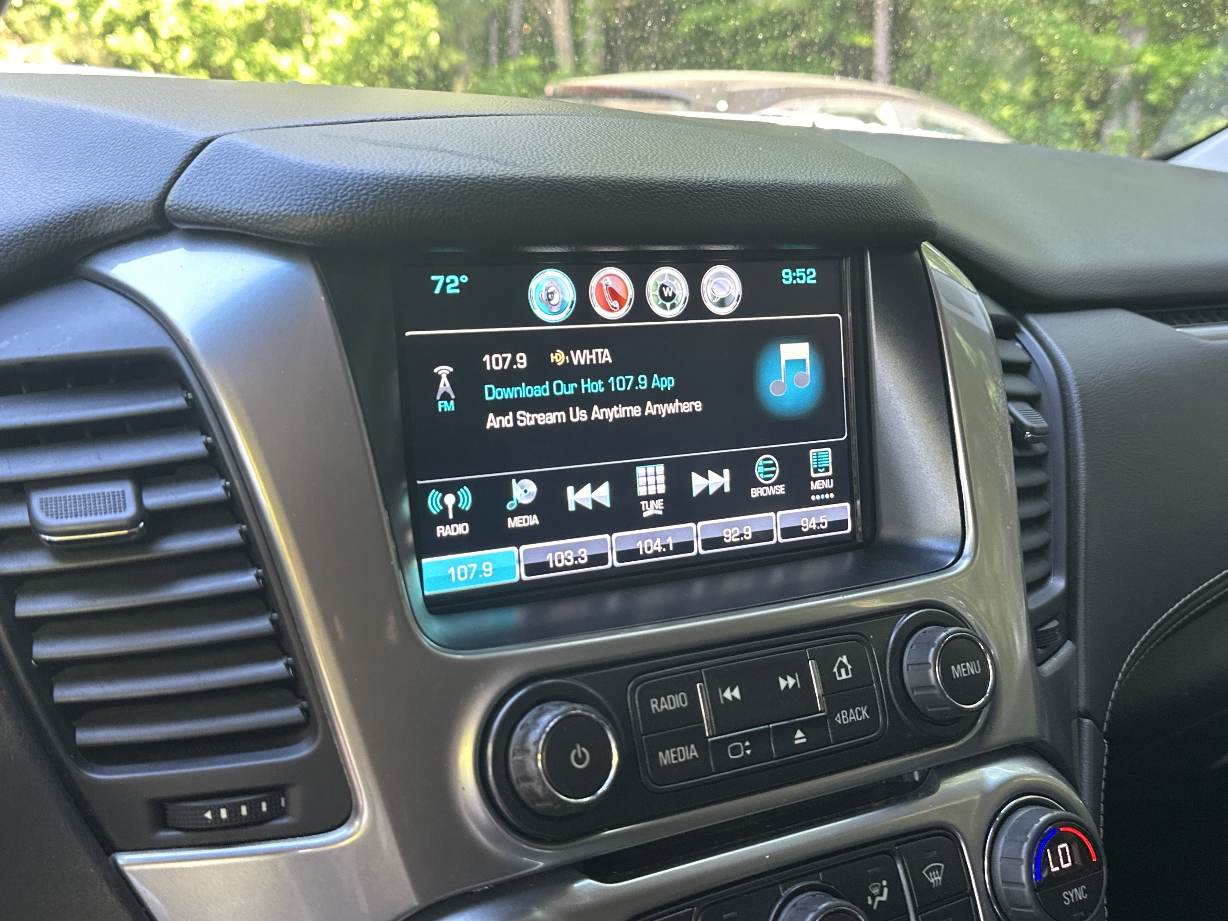 Used 2020 Chevrolet Suburban LT RWD image 30