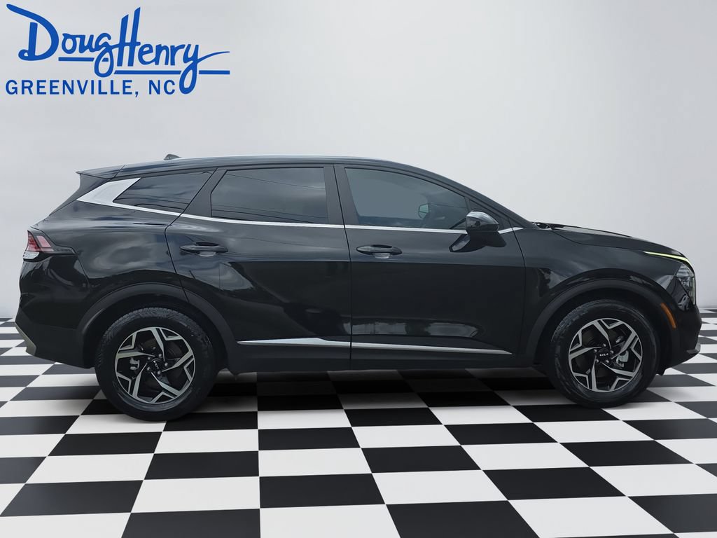 Used 2025 Kia Sportage LX FWD image 6