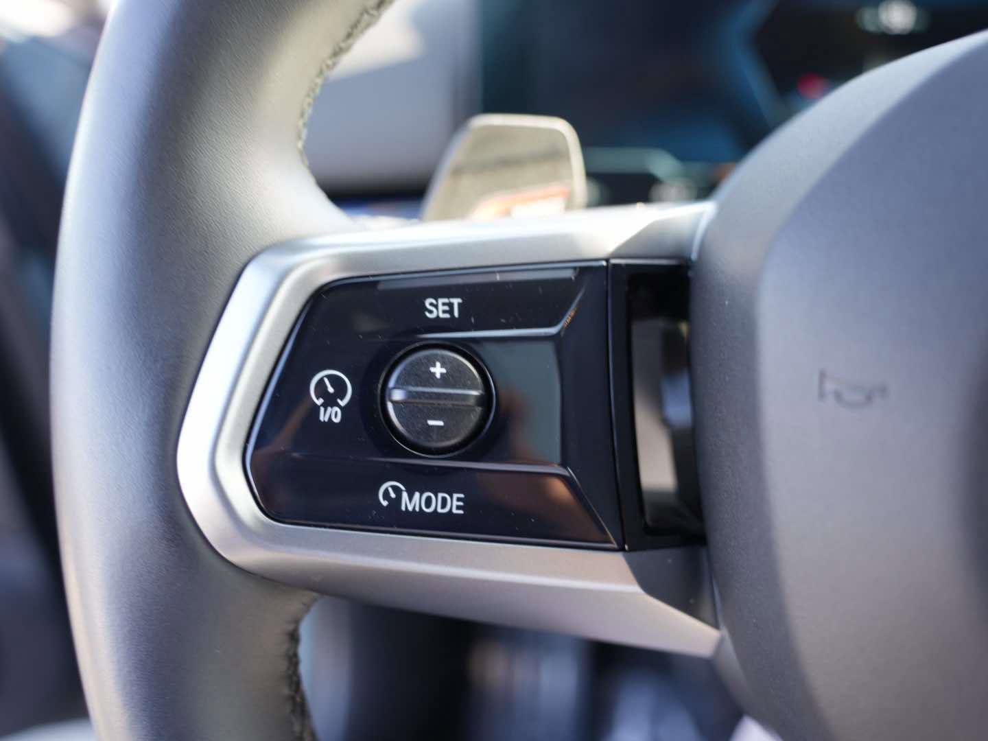 Used 2025 BMW i5 xDrive40 w/ Executive Package image 15