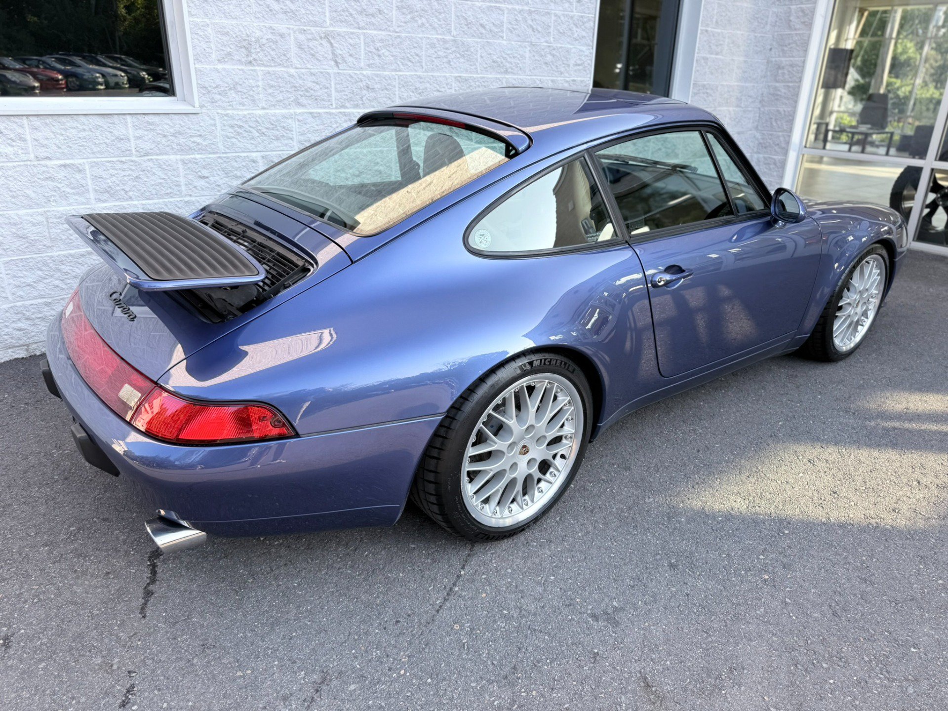 Used 1997 Porsche 911 Carrera RWD image 11
