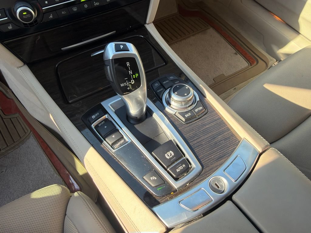 Used 2012 BMW 740i RWD image 25