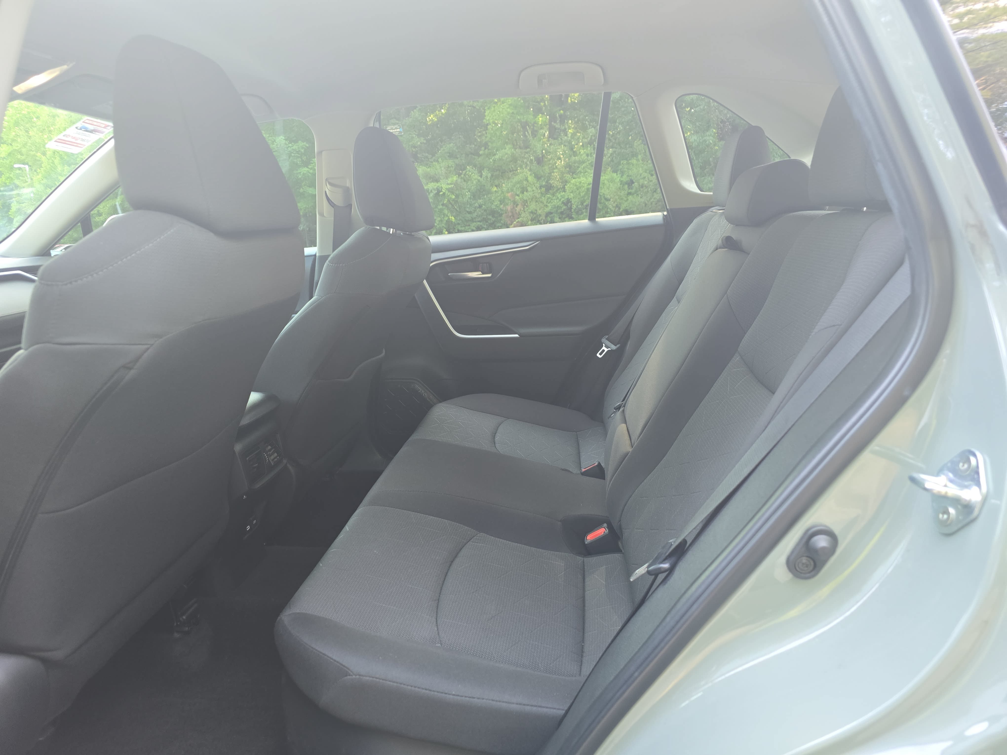 Used 2023 Toyota RAV4 XLE AWD/4WD image 13