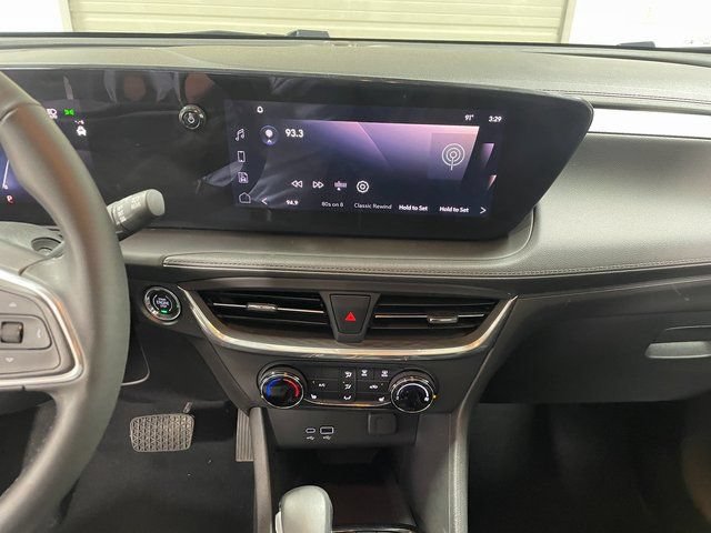 Used 2024 Buick Encore GX Preferred AWD/4WD image 16