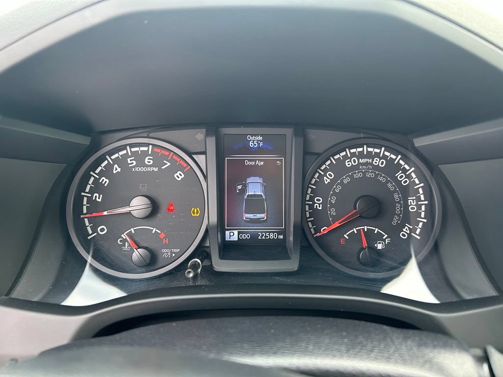 Used 2023 Toyota Tacoma SR AWD/4WD image 12