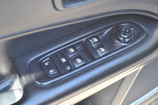 Used 2020 Jeep Compass Latitude w/ Cold Weather Group image 16