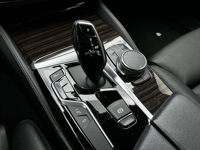 Used 2019 BMW 540i w/ M Sport Package RWD image 22