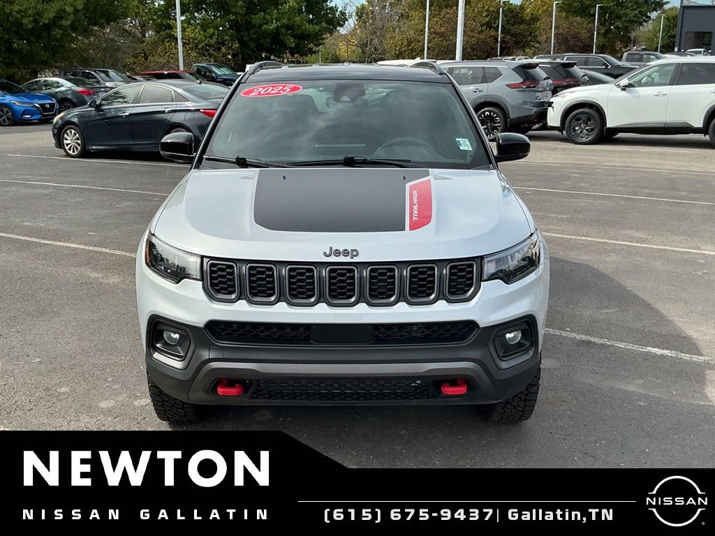 Used 2025 Jeep Compass Trailhawk AWD/4WD image 23