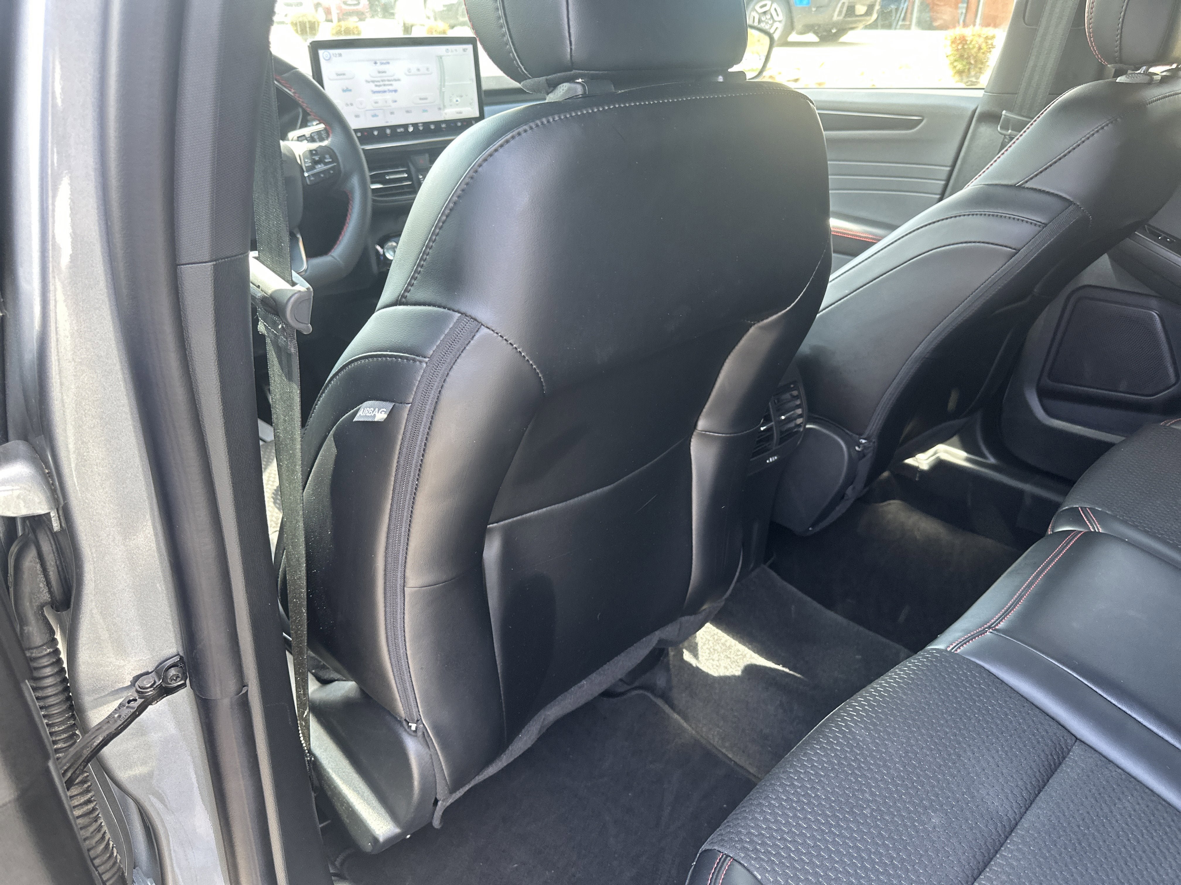 Used 2024 Ford Escape ST-Line w/ Tech Pack #1 AWD/4WD image 18