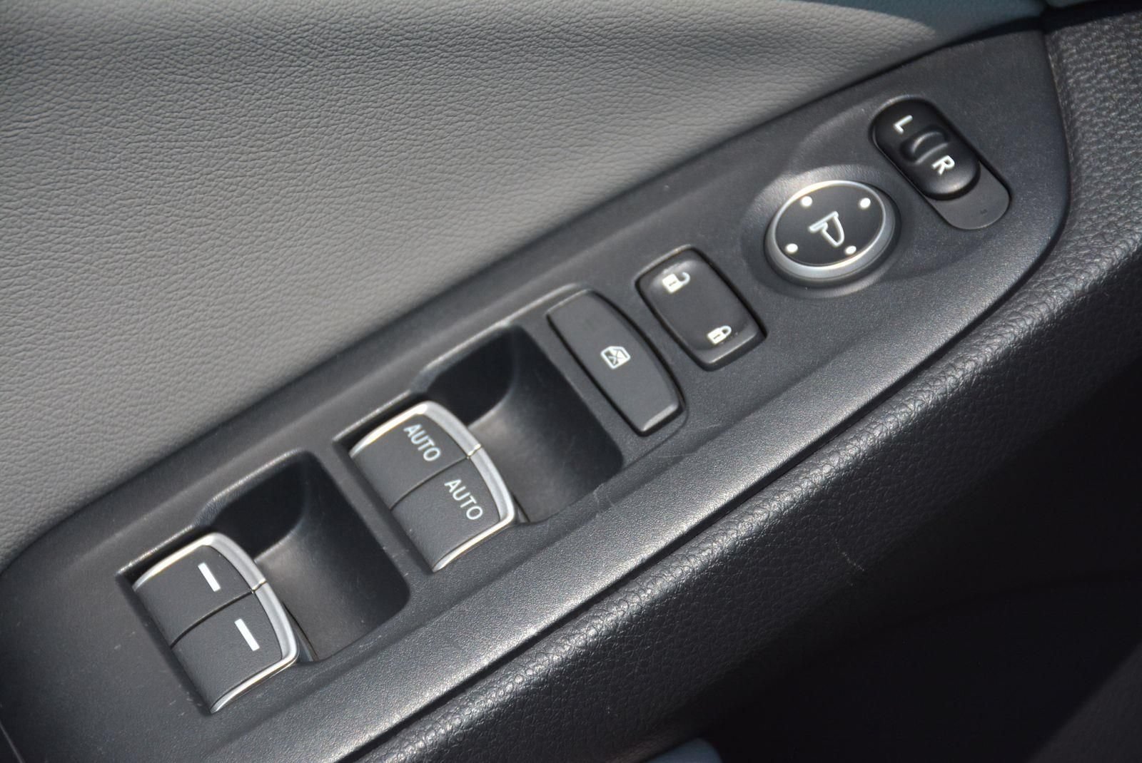 Certified 2019 Honda Accord EX-L image 12