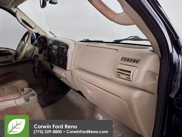Used 2005 Ford F350 King Ranch image 25