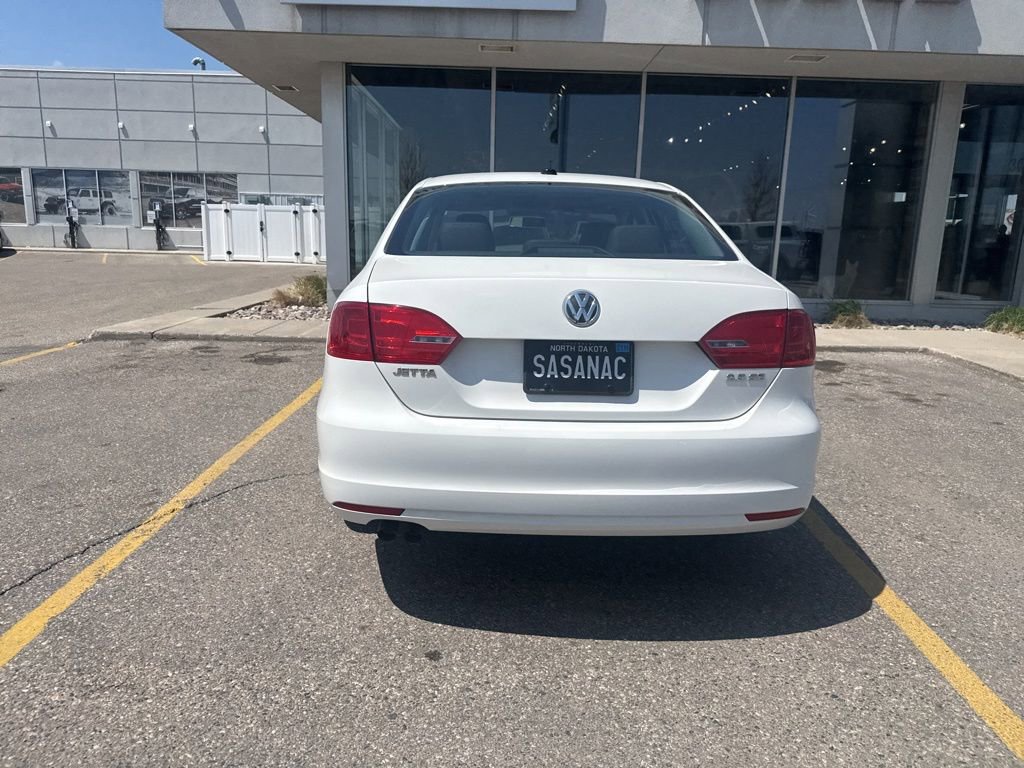 Used 2012 Volkswagen Jetta SE FWD image 6