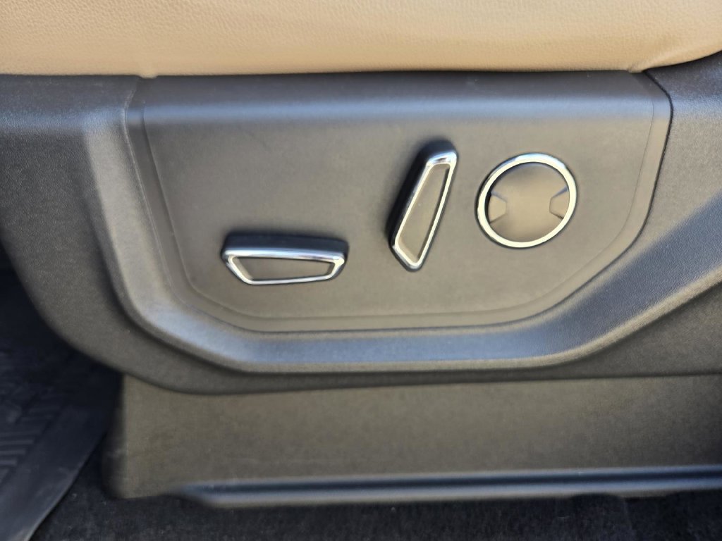 Used 2024 Ford Expedition Limited RWD image 26