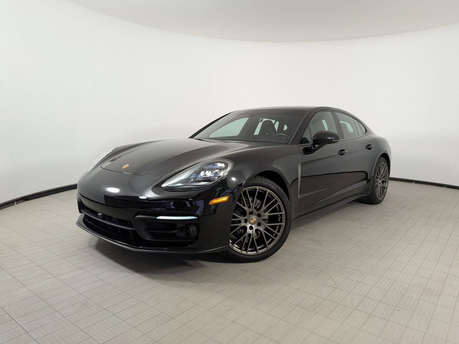 Certified 2023 Porsche Panamera Platinum Edition RWD image 1
