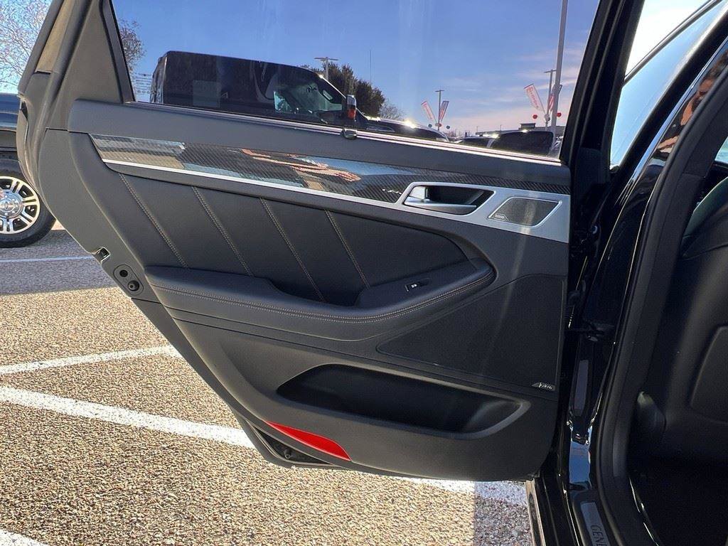 Used 2018 Genesis G80 3.3T Sport image 10