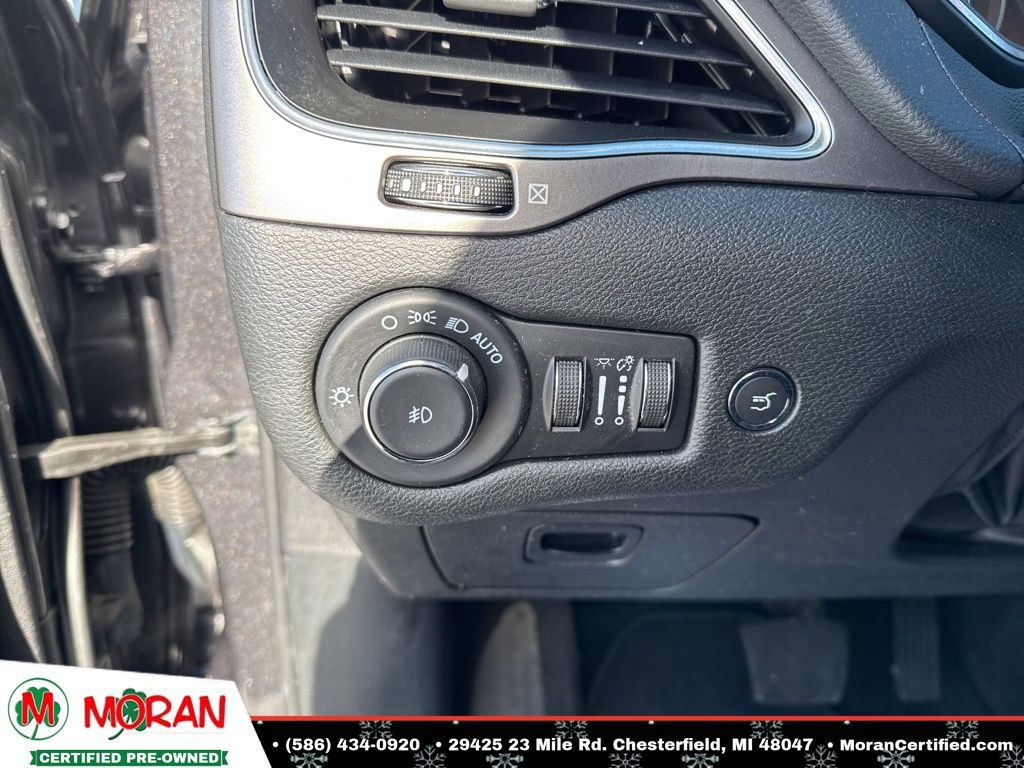 Used 2022 Jeep Cherokee Latitude Lux w/ Sun & Sound Group image 16