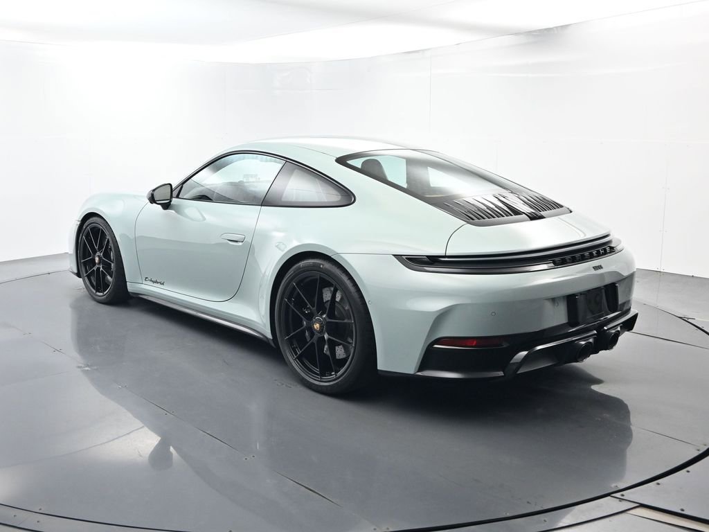 Certified 2026 Porsche 911 Carrera GTS RWD image 3