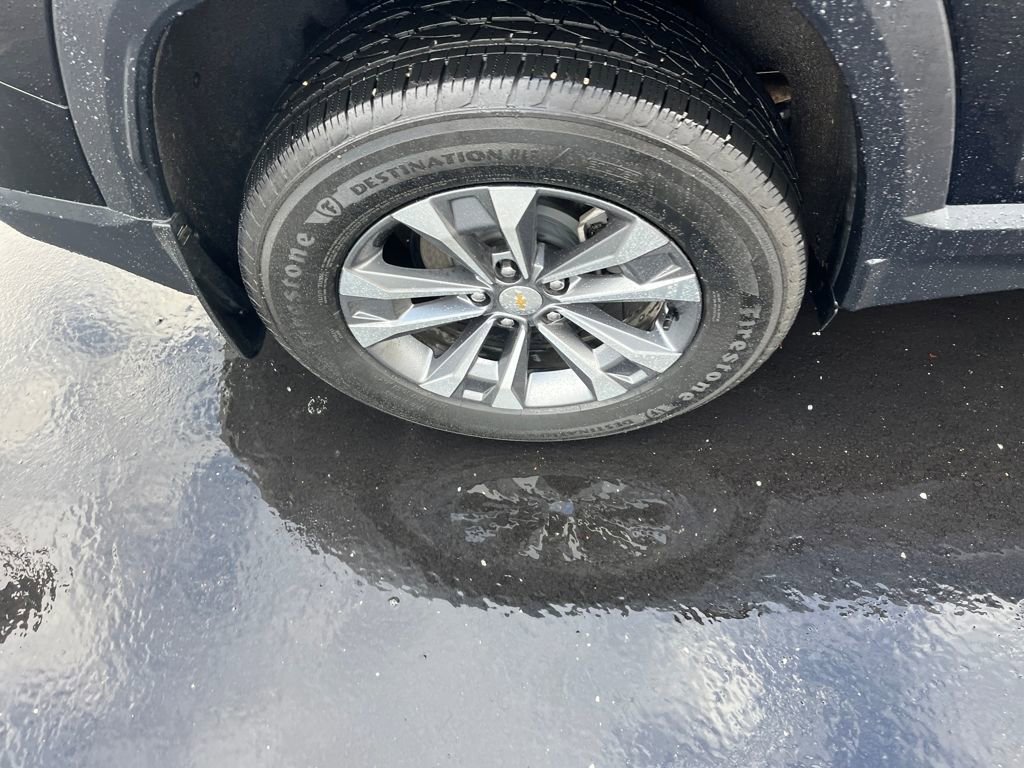 Used 2025 Chevrolet Equinox LT image 30