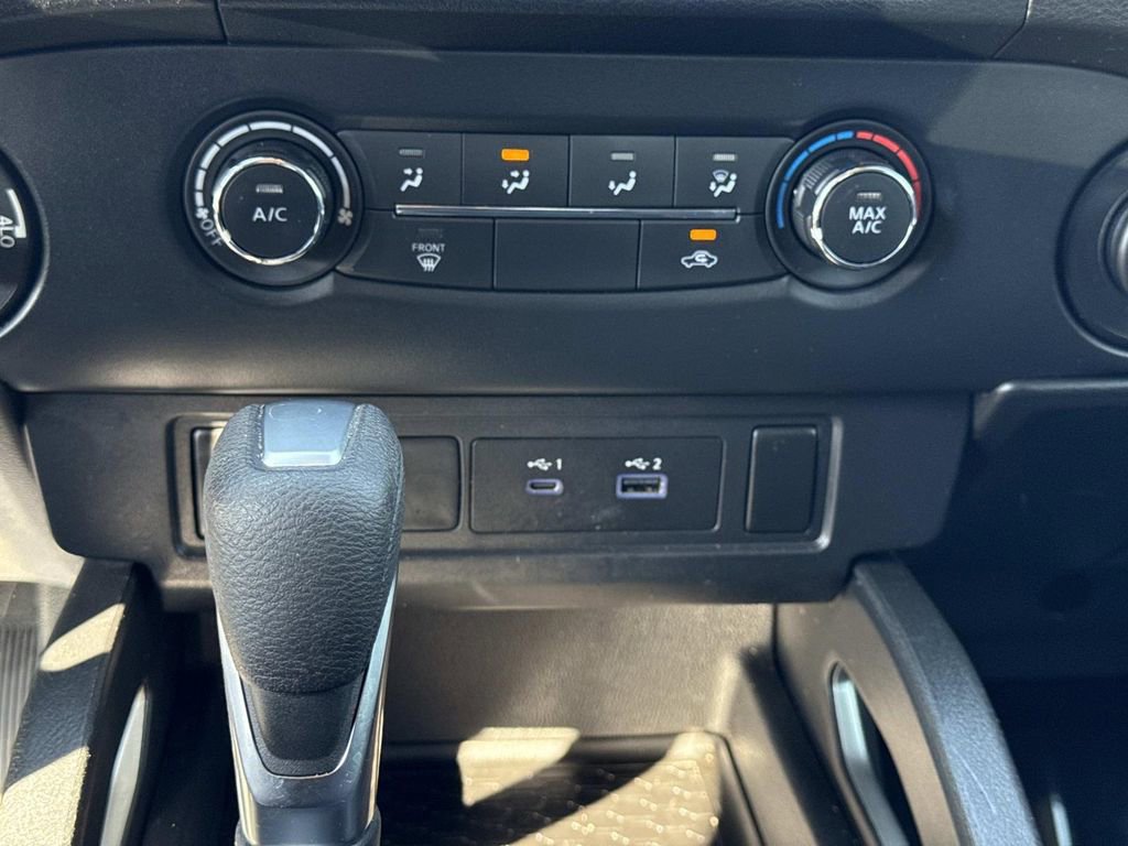 Used 2022 Nissan Frontier SV image 24
