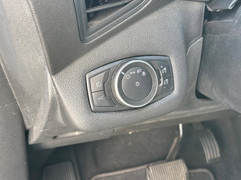 Used 2018 Ford Escape SE image 7