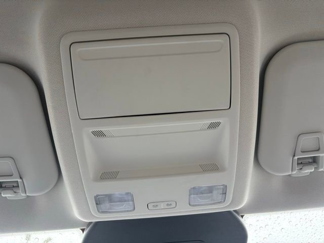 Used 2024 Ford Escape SE image 32