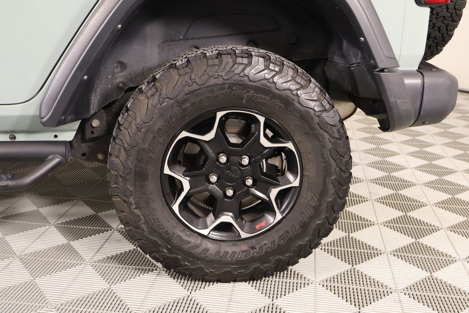 Used 2023 Jeep Wrangler Unlimited Rubicon w/ LED Lighting Group AWD/4WD image 19