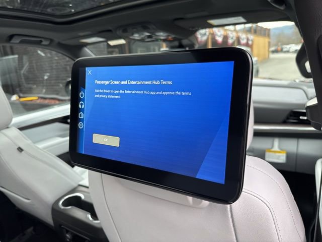 New 2026 Chevrolet Suburban Premier image 14