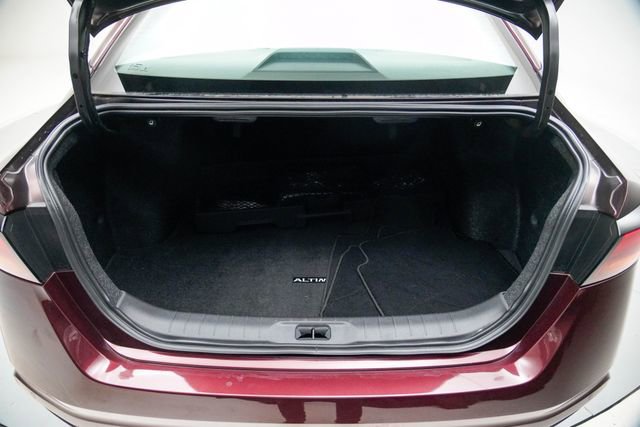 Used 2024 Nissan Altima 2.5 SV image 13