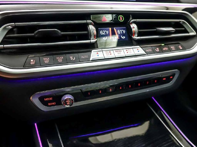 Used 2020 BMW X7 M50i AWD/4WD image 22