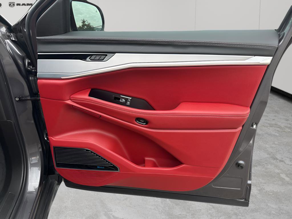 Used 2024 Jeep Wagoneer Launch Edition image 13