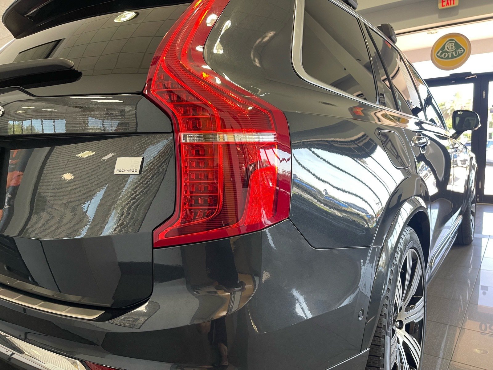 Used 2021 Volvo XC90 T8 Inscription w/ Advanced Package AWD/4WD image 17