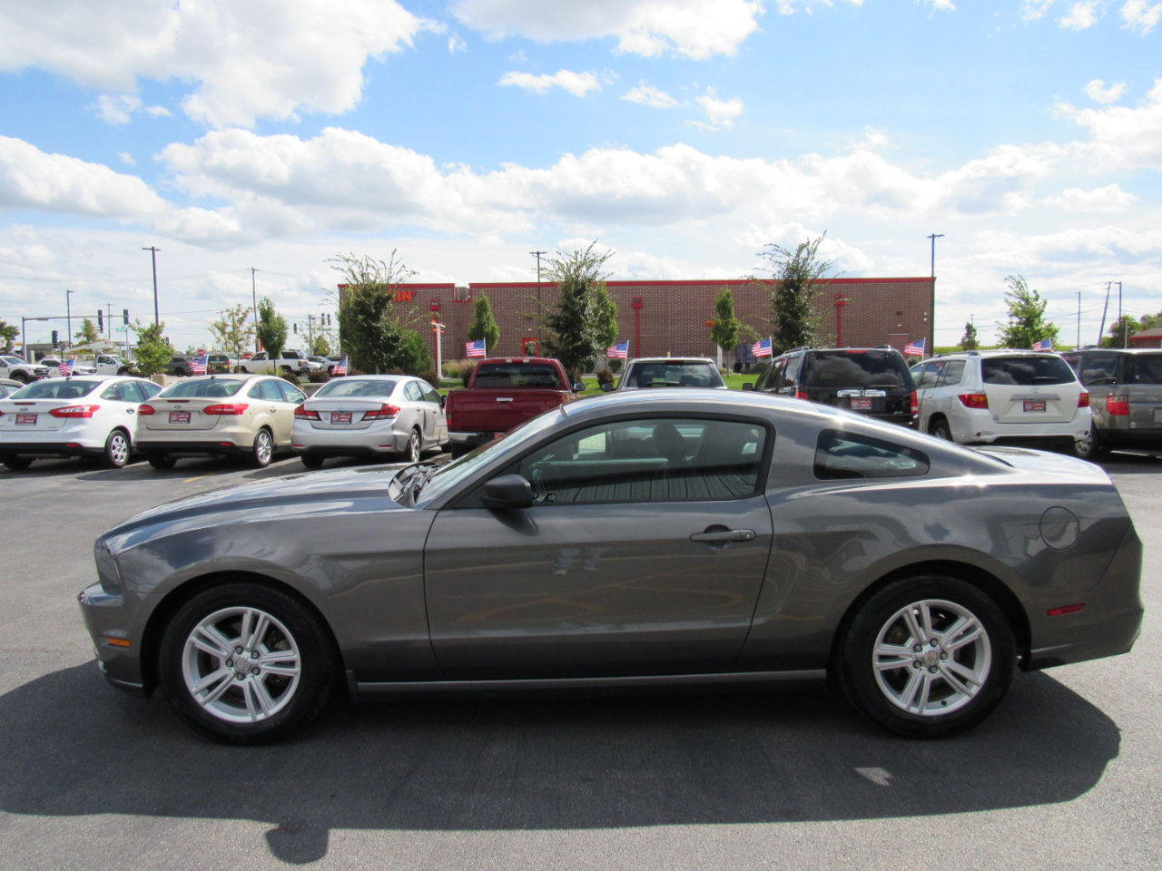 Used 2014 Ford Mustang Coupe image 3