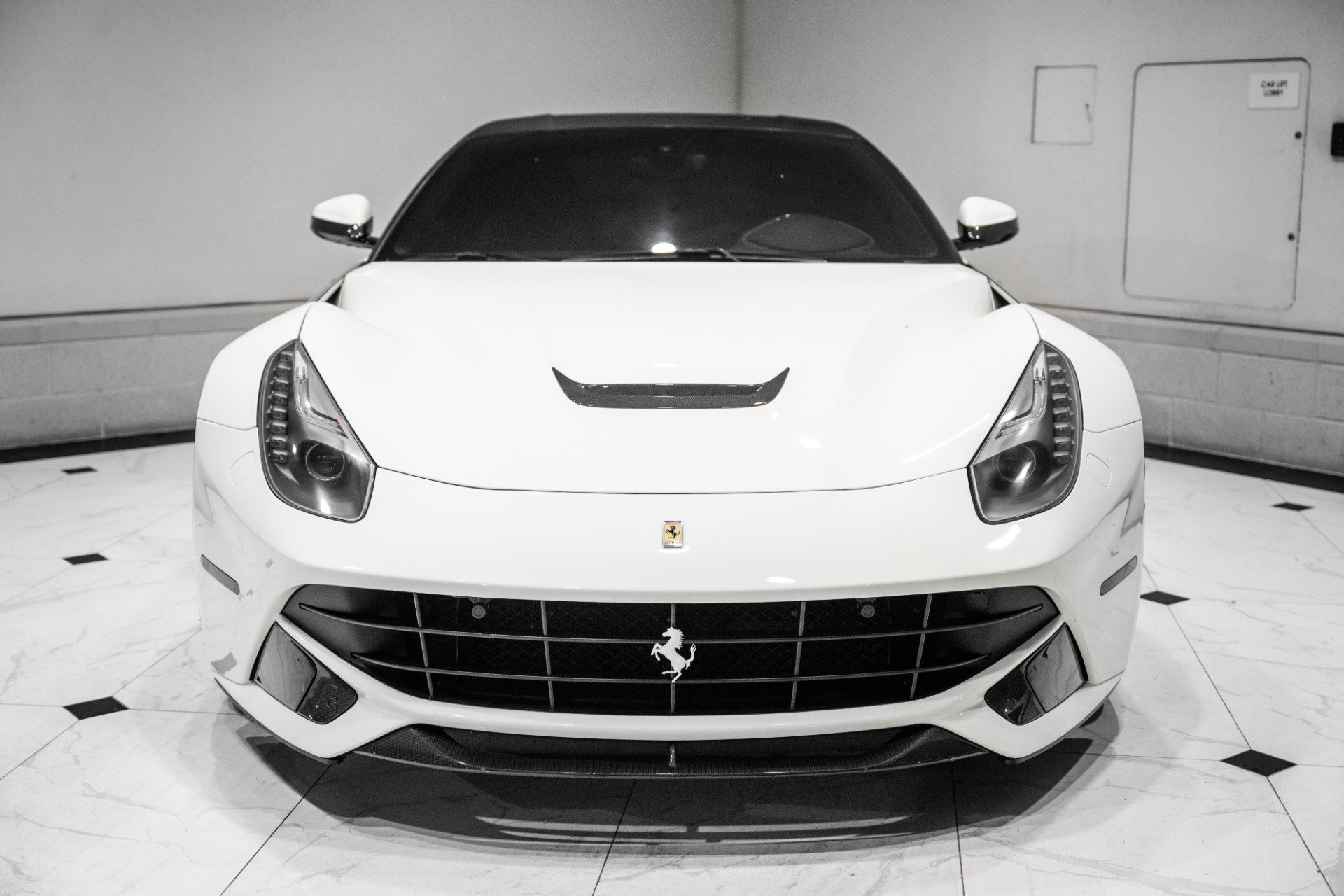 Used 2017 Ferrari F12 Berlinetta RWD image 4