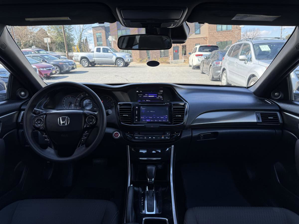 Used 2016 Honda Accord EX image 12