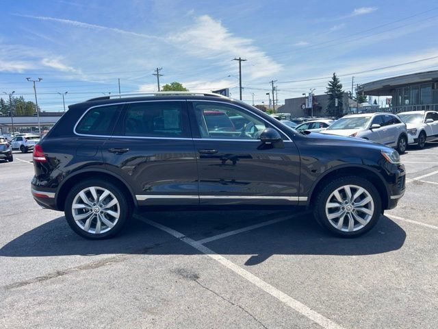 Used 2015 Volkswagen Touareg Sport AWD/4WD image 8