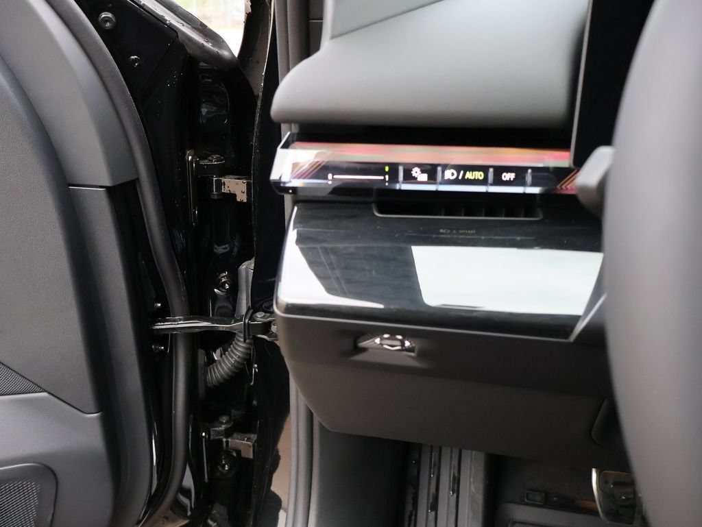 New 2027 BMW 530i xDrive w/ M Sport Package AWD/4WD image 30