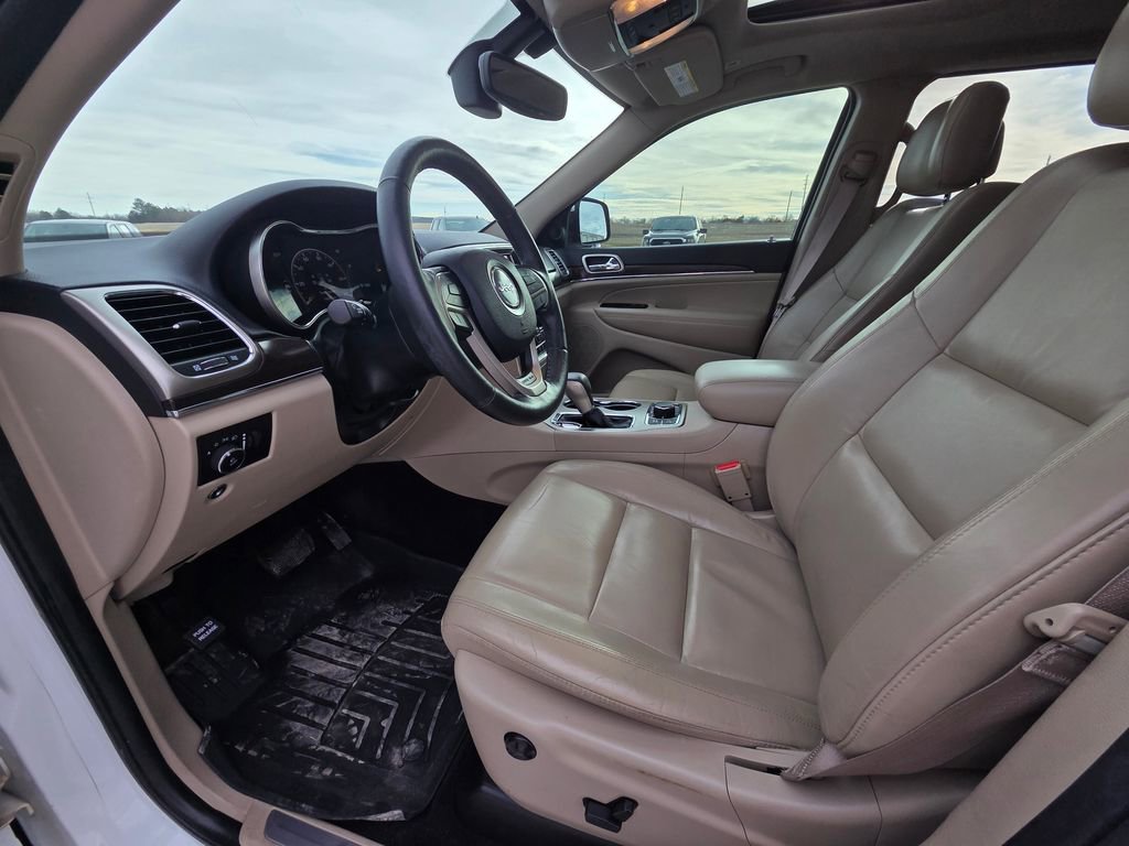 Used 2017 Jeep Grand Cherokee Limited w/ Trailer Tow Group IV image 13