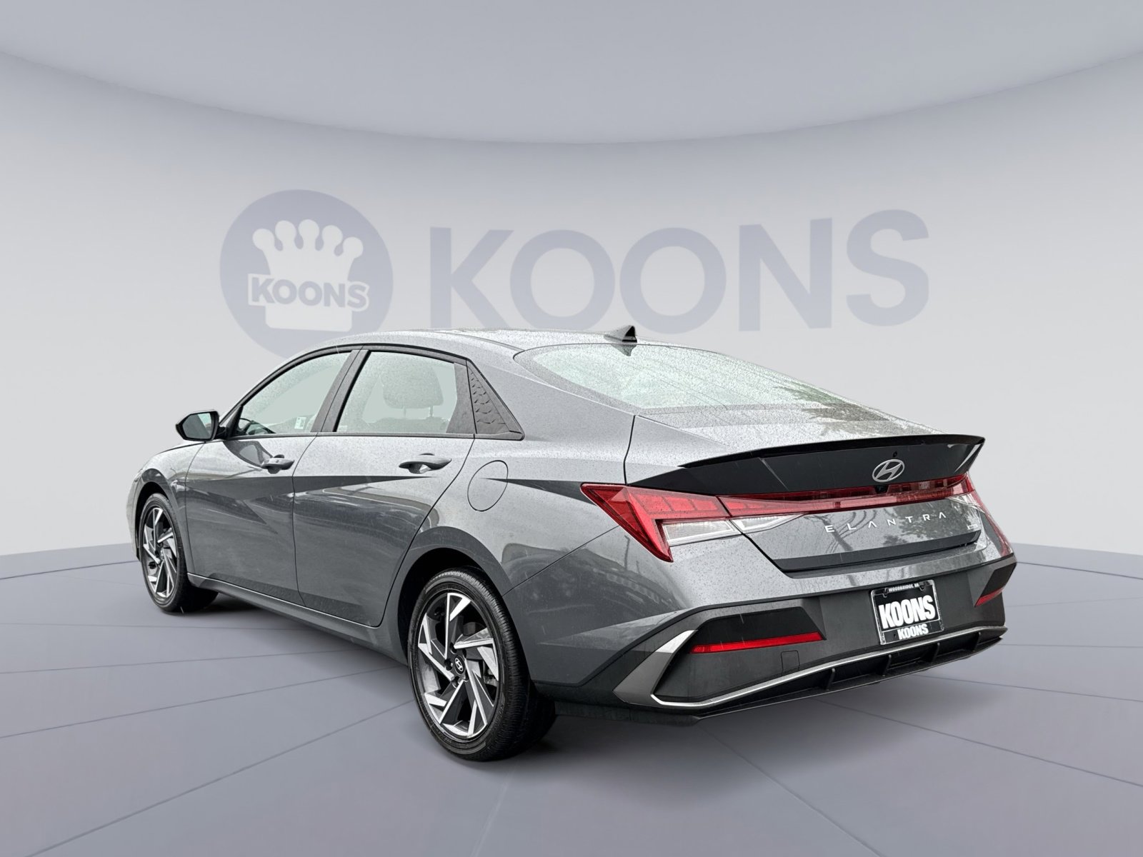 Used 2025 Hyundai Elantra SEL w/ Cargo Package image 4